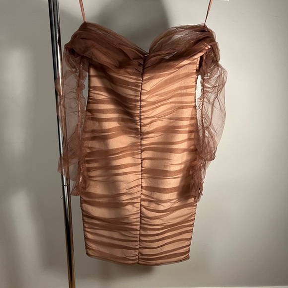 Bella Barnet Beige Dress - Picture 7 of 8